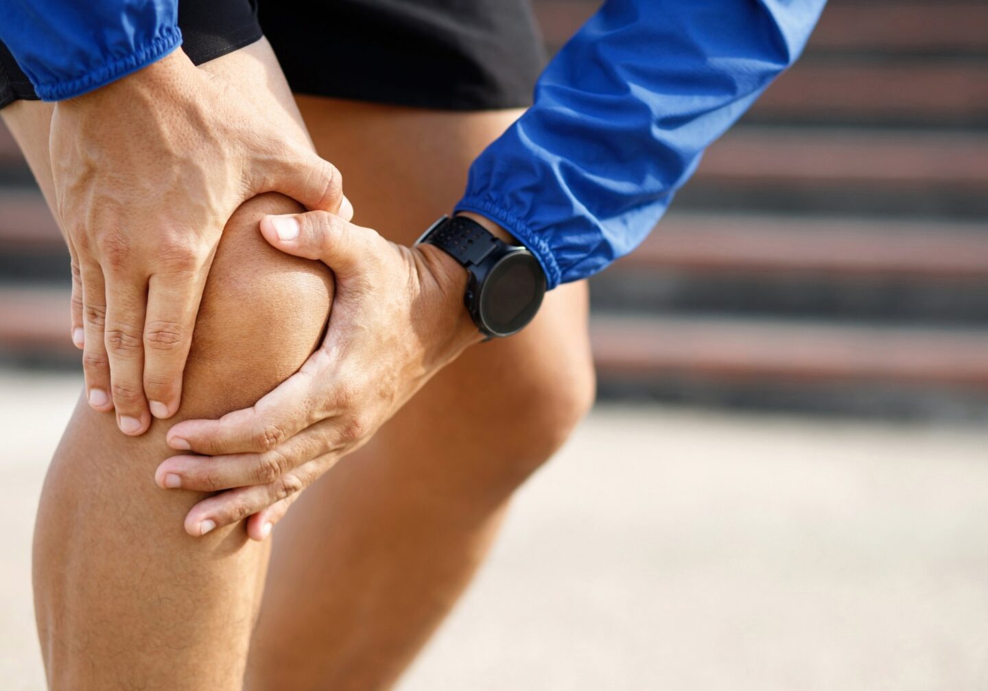 dolore al ginocchio nello sportiva